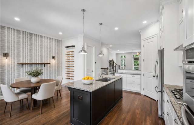 323 Patterson Way NE Gallery 4