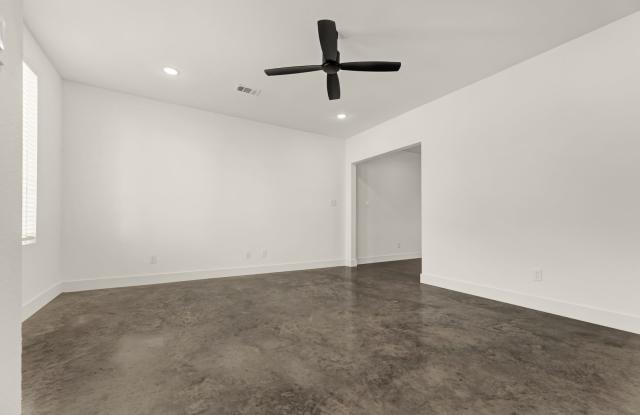 PRE-LEASE FALL 2027 Luxury Home in South College Station Gallery 4