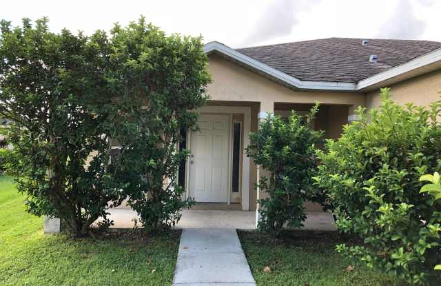 502 Blackbird Lane photos photos