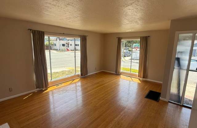3-Bedroom Single Family Home in Richmond Annex / El Cerrito Area photos photos
