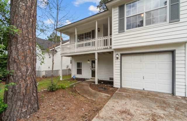 3-Bedroom Home in Savannah with Flexible Living Space Gallery 3