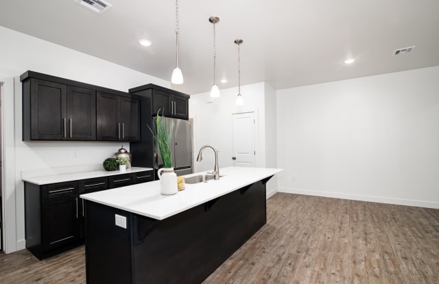 1055 W Province Way Unit 118 - 1055 Province Way, St. George, UT 84770
