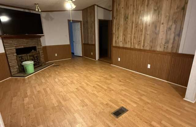 3502 South Camellia Gallery 3
