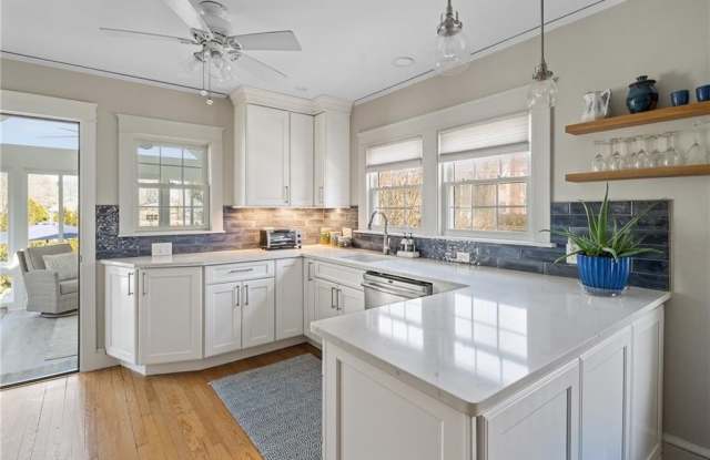 94 Ruggles Avenue photos photos