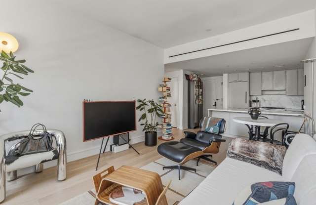 540 Sixth Avenue photos photos