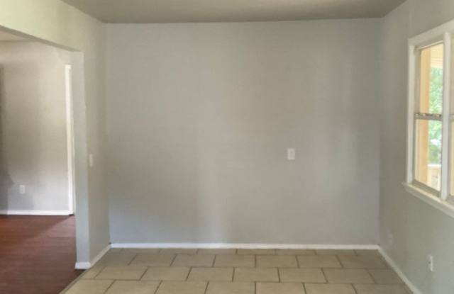 Three or Four Bedroom Gallery 3