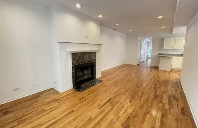 1454 West Walton Street photos photos