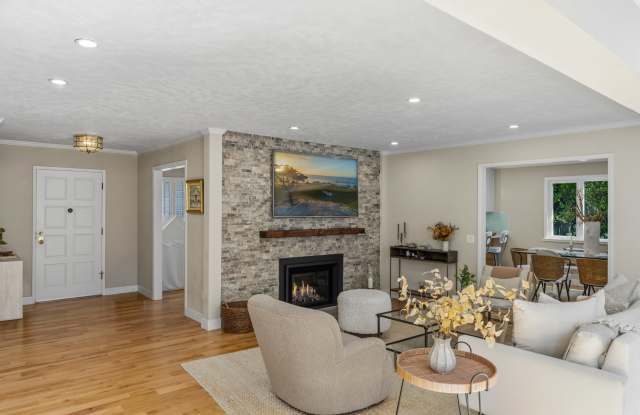 2865 Lasauen Road Gallery 2