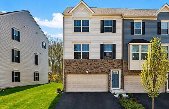19753 GREEN VILLAGE DR Gallery 2