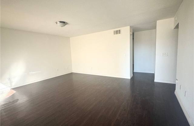 3232 Stella Avenue Gallery 2