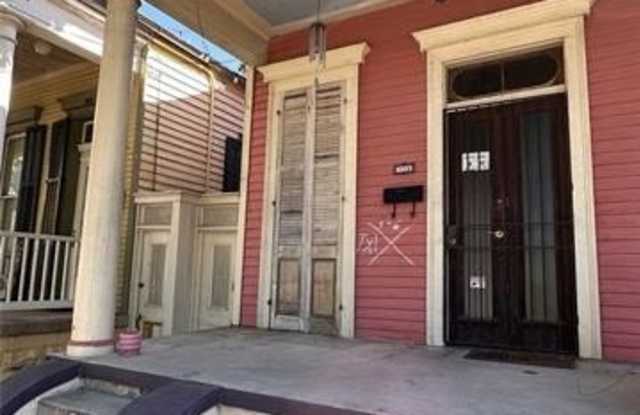933L LOUISA Street Gallery 1