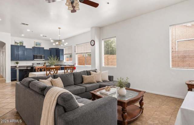 3583 E WILDHORSE Drive Gallery 2