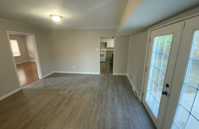 1001 Geringer Ct Gallery 3