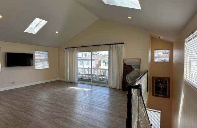 54 Pomona ( F ) Gallery 4