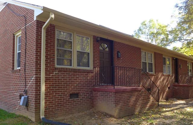 416 W Cameron Avenue - 416 West Cameron Avenue, Chapel Hill, NC 27516