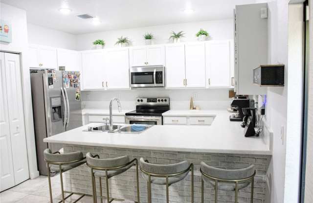 315 NE 208th Terrace, Miami, FL 33179 photos photos