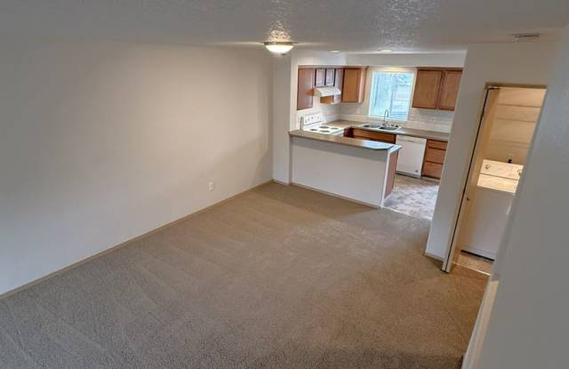 3 Bed / 3 Bath Updated Townhome | Garage + Fenced Yard | HALF OFF 2nd Month! Gallery 1