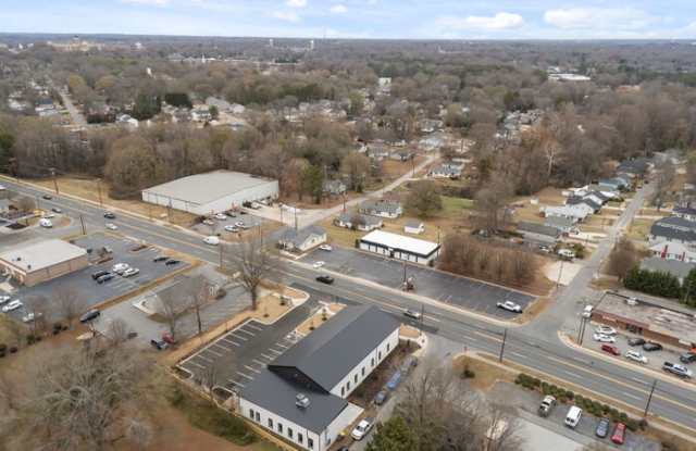 1484 Dale Earnhardt Boulevard Gallery 3