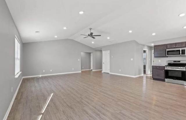 8120 Driftwood Loop Gallery 3