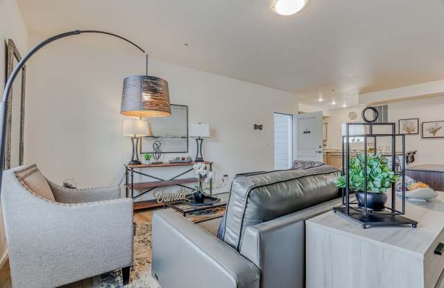 Ridgecrest Apartments Gallery 1