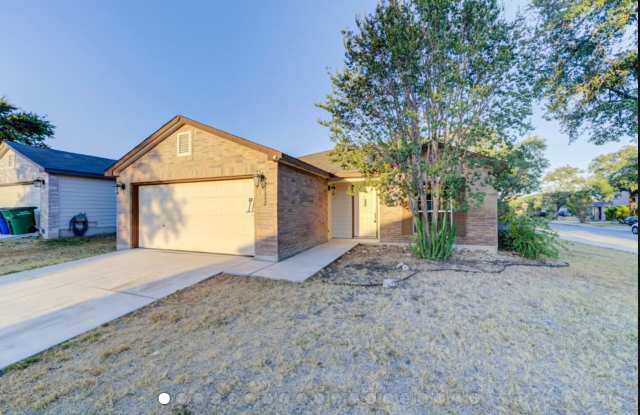 Spacious 3 bed!!! Gallery 3