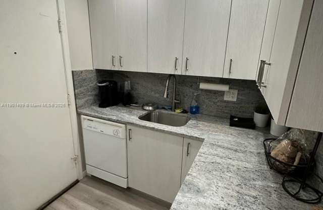 6600 NE 22nd Way photos photos