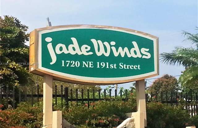 1770 NE 191st St photos photos