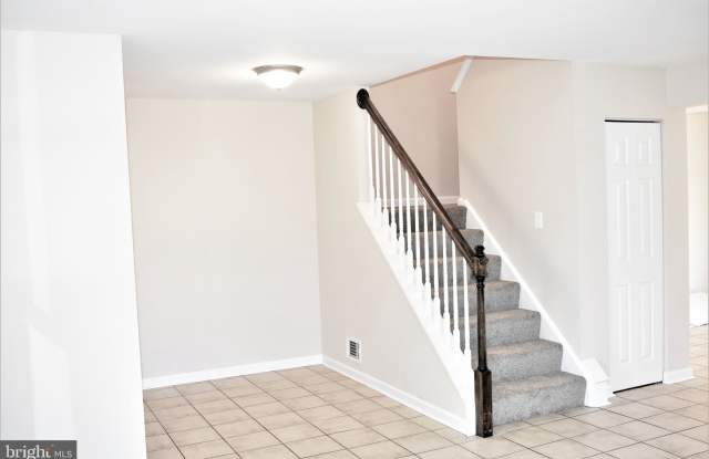 9091 WHARTON COURT Gallery 3