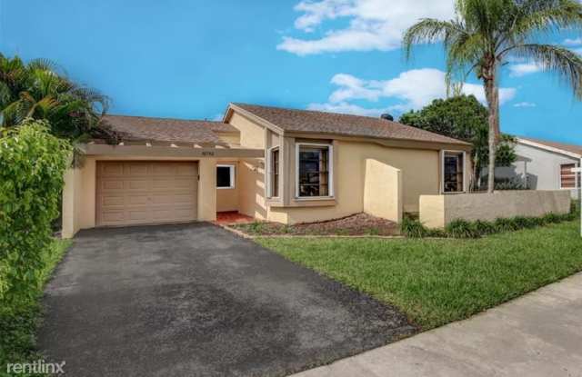 16742 Royal Poinciana Dr Gallery 2