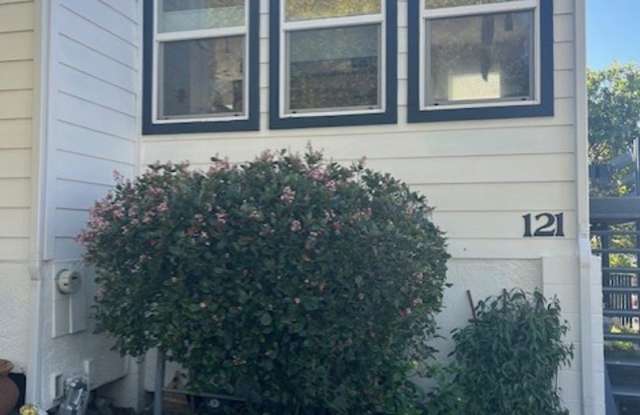 Charming 2 Bed Single Level Detached Condo photos photos