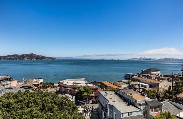 Fabulous One of a Kind Penthouse With Period Detail and Spectacular Views photos photos