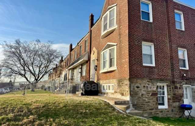 4400 Sheffield Ave photos photos