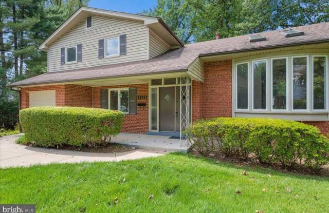 9202 WILMETT Court Gallery 2