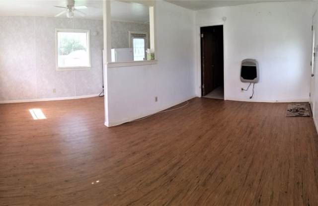 801 Mercedes Street Gallery 4