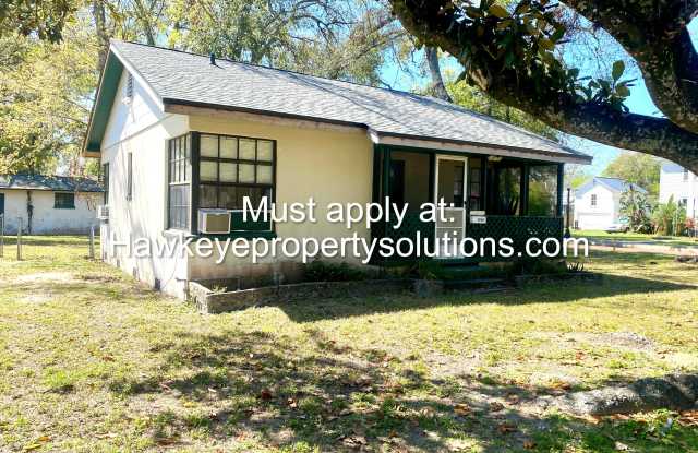 1048 Dorothy Street - 1048 Dorothy Street, Lakeland, FL 33815