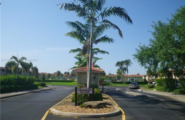 10109 Twin Lakes Dr - 10109 Twin Lakes Dr, Coral Springs, FL 33071