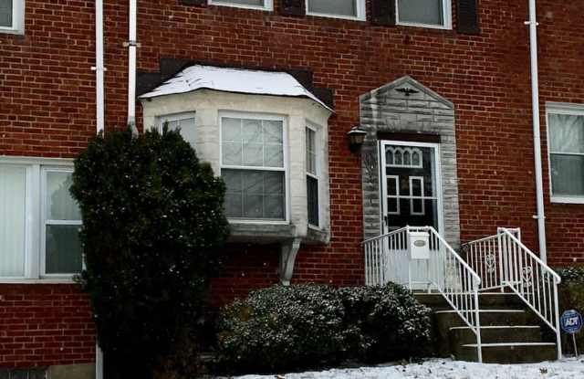 Charming 3 Bedroom Townhome in Loch Raven! - 1605 Wadsworth Way, Baltimore, MD 21239