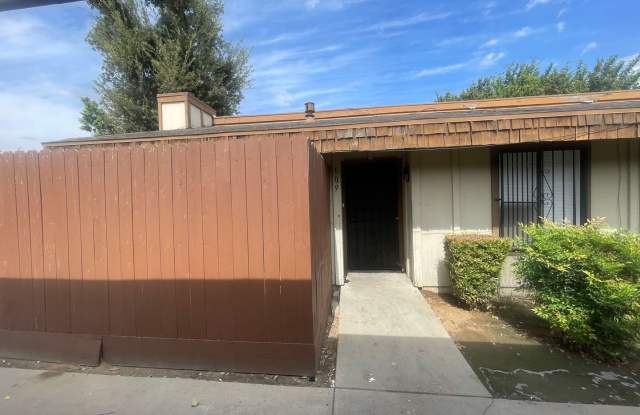 1221 N. Peach Ave. #109 photos photos