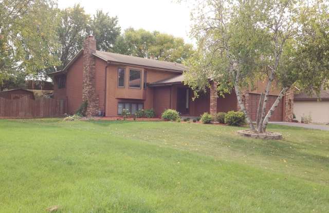 1496 Auburn Court - 1496 Auburn Court, Eagan, MN 55122