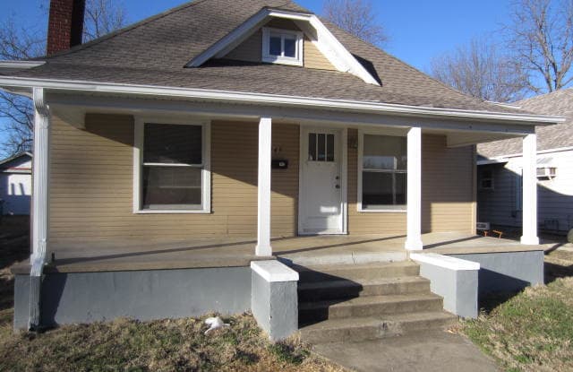 943 E Delmar St - 943 East Delmar Street, Springfield, MO 65807