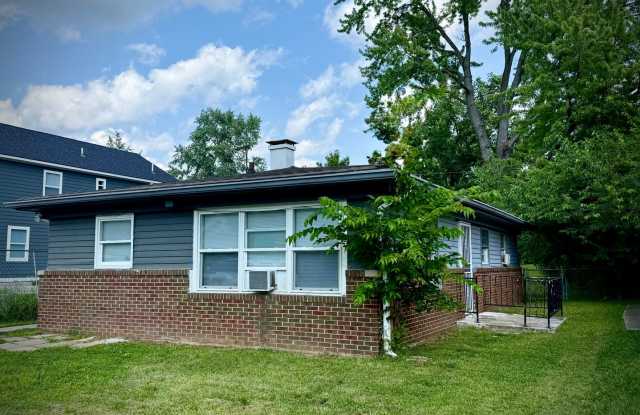 Cozy 3 Bedroom/1 Bath photos photos