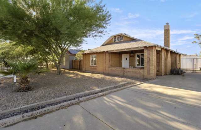 1950 West Palm Lane photos photos