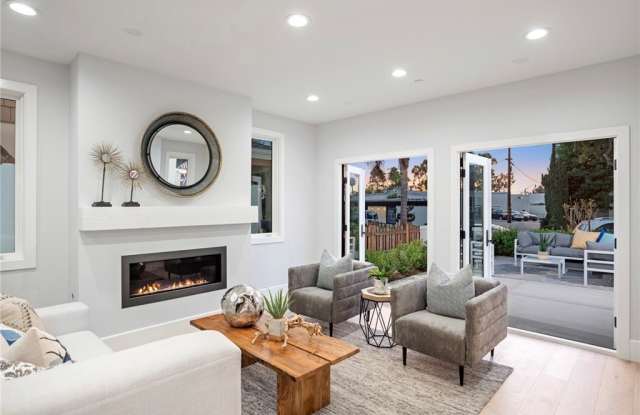 608 Heliotrope Avenue - 608 Heliotrope Avenue, Newport Beach, CA 92625