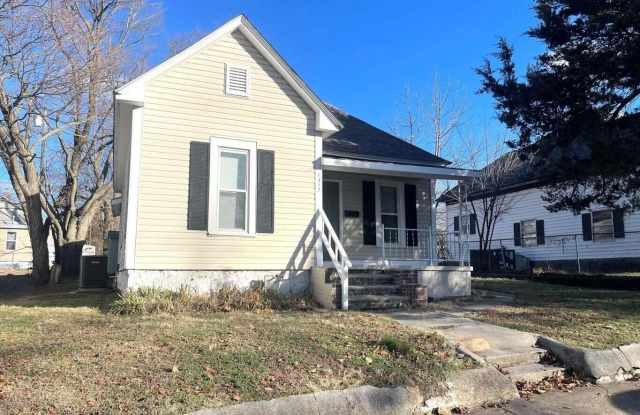 1317 E Furnace Street photos photos