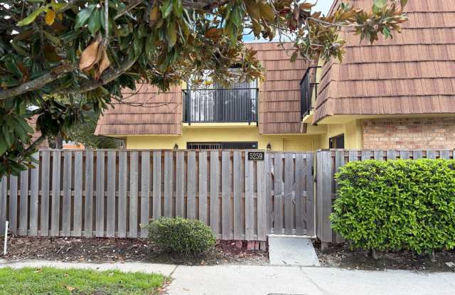 2bd 2.5bath Condo in Middlebrook Pines Available Now! Gallery 1