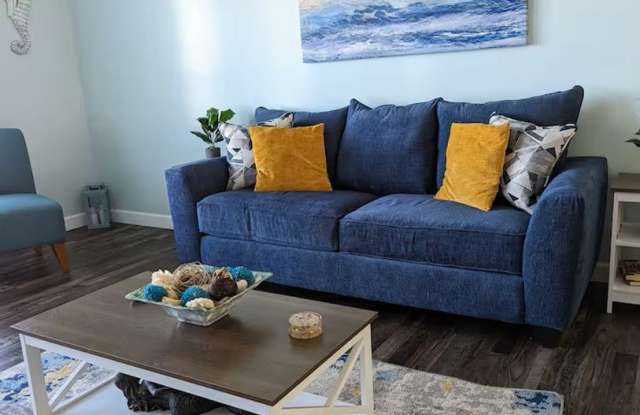 Coastal Living in the Heart of Panama City Beach! *Available FULLY FURNISHED!* Gallery 4