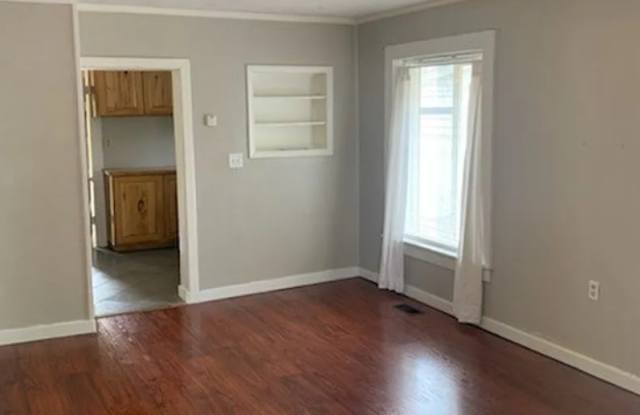 DARLING VINTAGE 1 BED 1 BATH HOUSE IN SAINT ANTHONY, ID Gallery 4