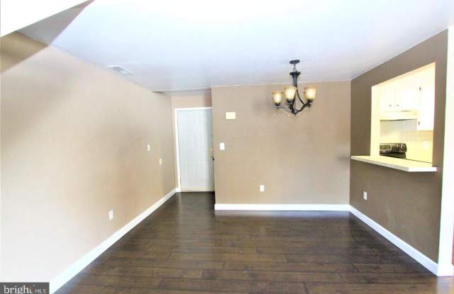604 RAVENS CREST Drive Gallery 4