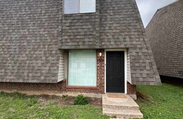 1311 Eastgate Dr photos photos