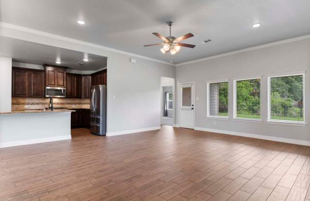 3 bed 2 bath ( Columbia Lakes) photos photos